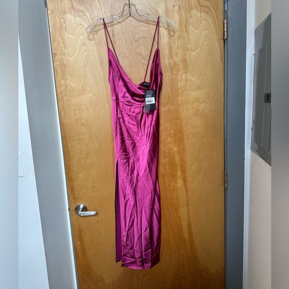 Stunning Midi Gown - Picture 6 of 6